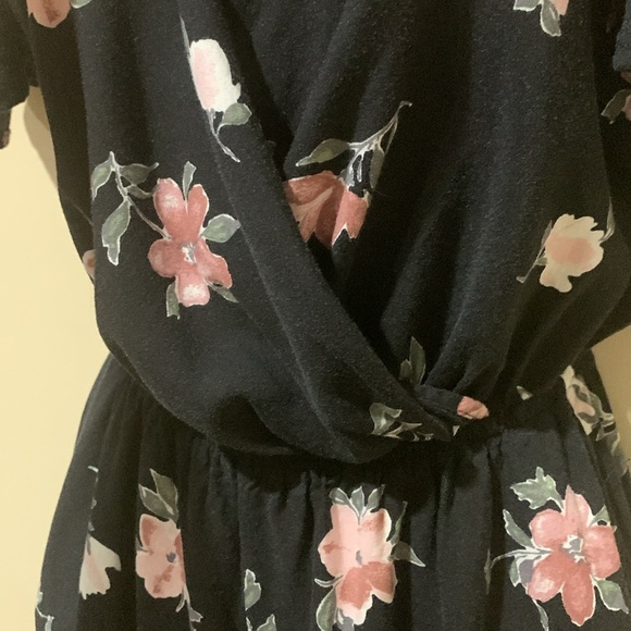 Mimi Chica cold shoulder jumpsuit - Picture 3 of 10